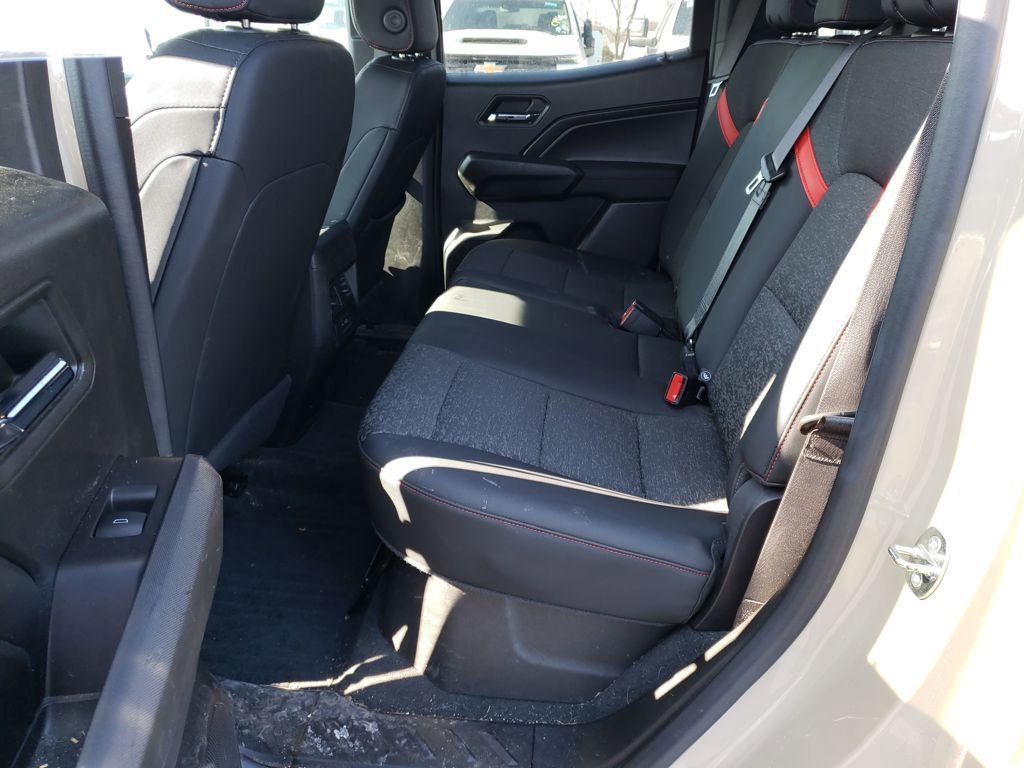 Used 2023 Chevrolet Colorado Z71 w/ Z71 Convenience Package 2 image 24