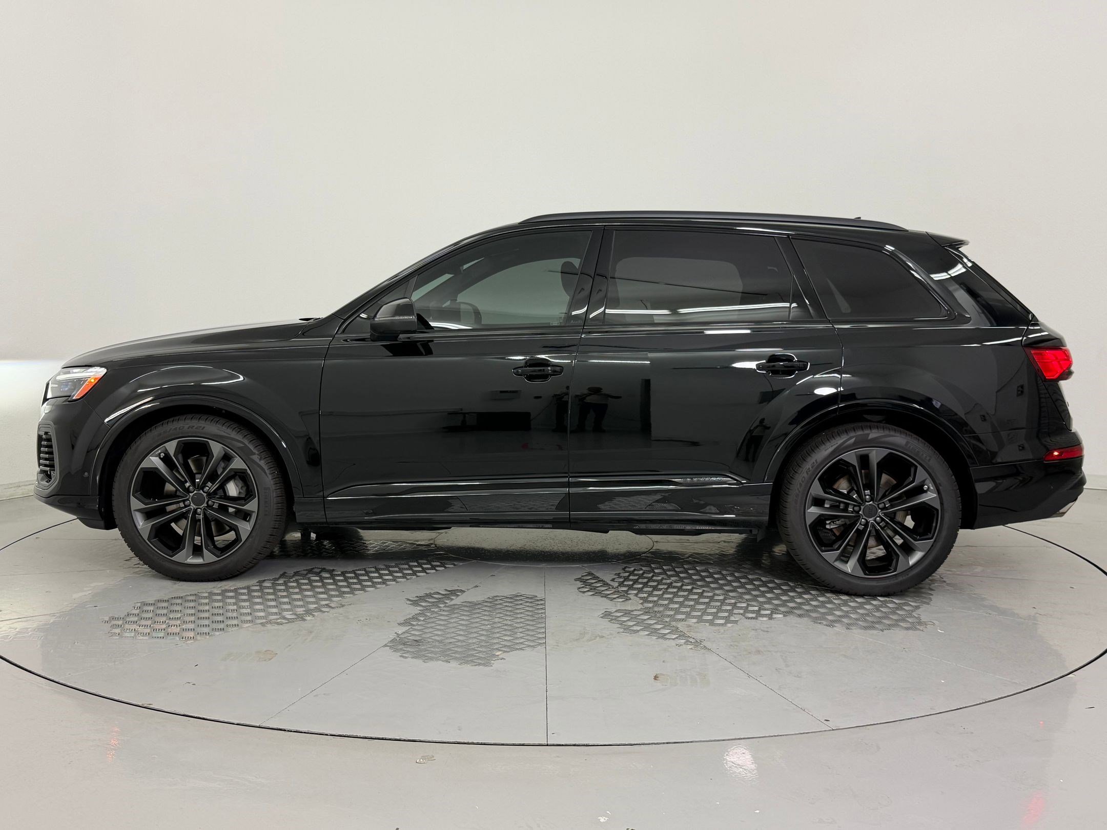New 2026 Audi Q7 Premium Plus AWD/4WD image 2