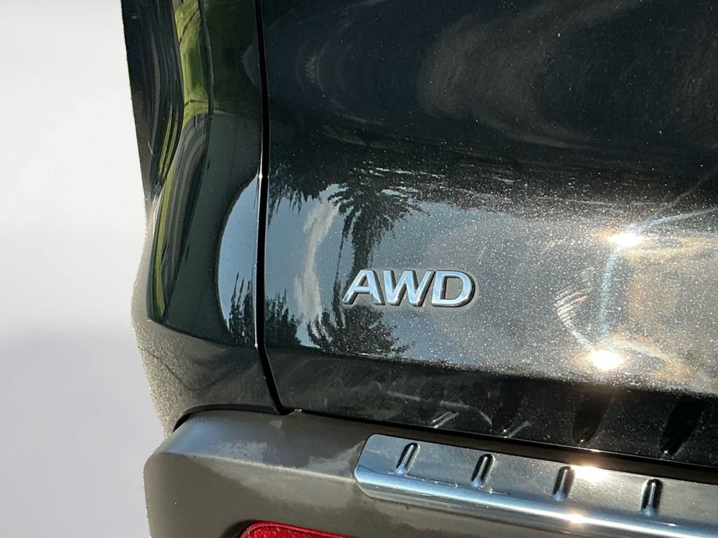 Used 2023 INFINITI QX60 Luxe w/ Cargo Package AWD/4WD image 19