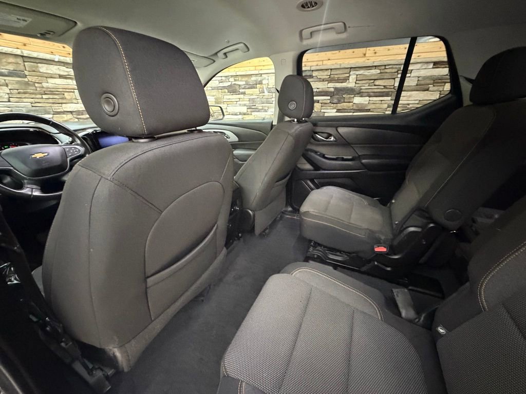Used 2021 Chevrolet Traverse LT w/ LPO, Floor Liner Package AWD/4WD image 26
