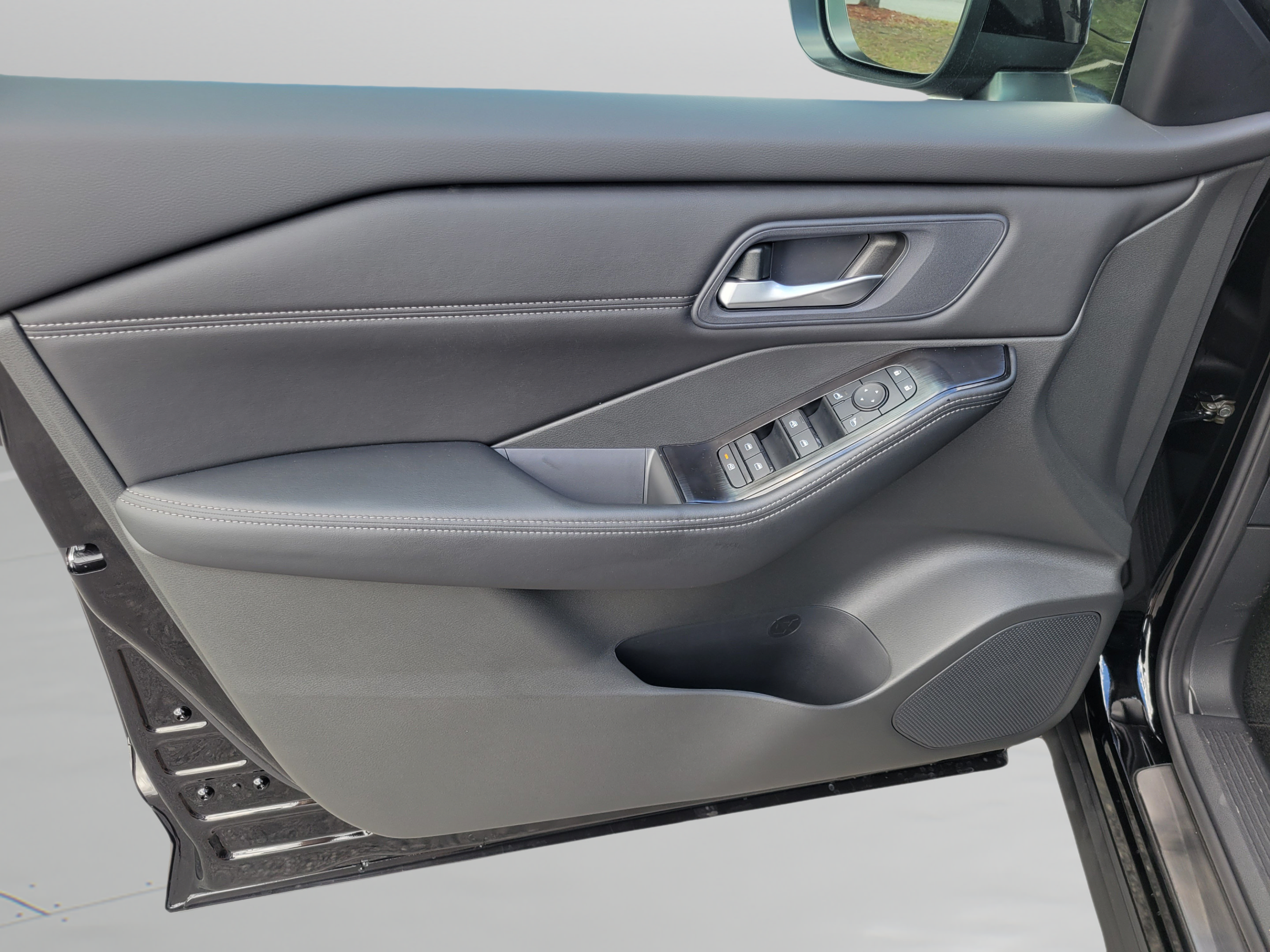 New 2026 Nissan Rogue Dark Armor FWD image 14