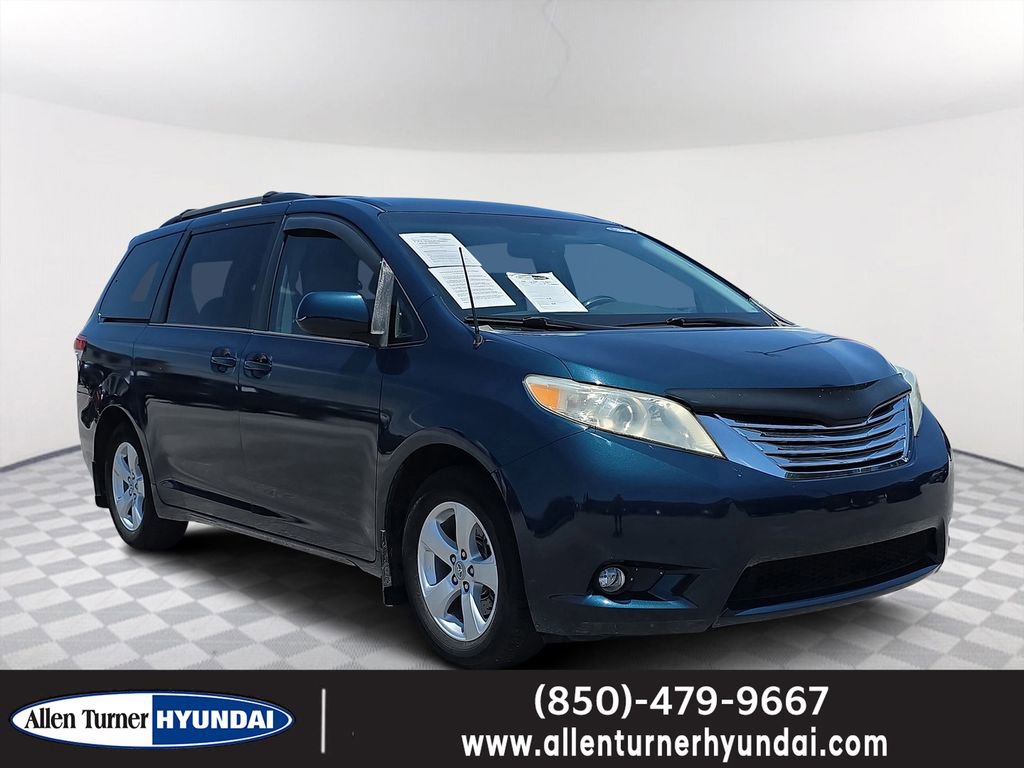 Used 2012 Toyota Sienna LE FWD image 1