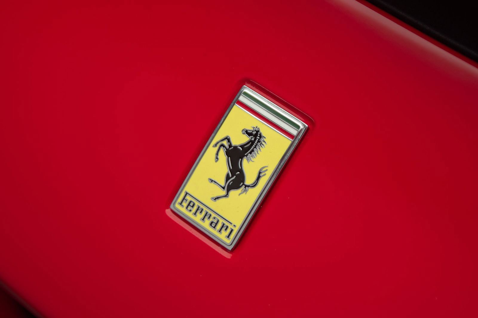 Used 2025 Ferrari 296 GTS RWD image 45