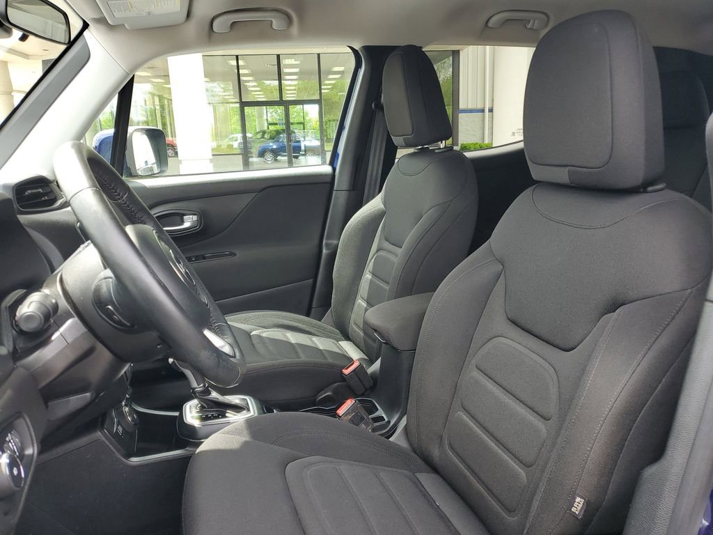 Used 2019 Jeep Renegade Latitude w/ Cold Weather Group AWD/4WD image 8