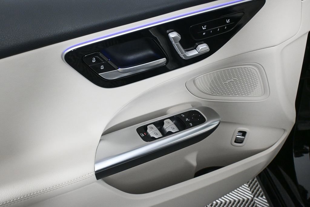 Certified 2024 Mercedes-Benz C 300 Sedan image 8