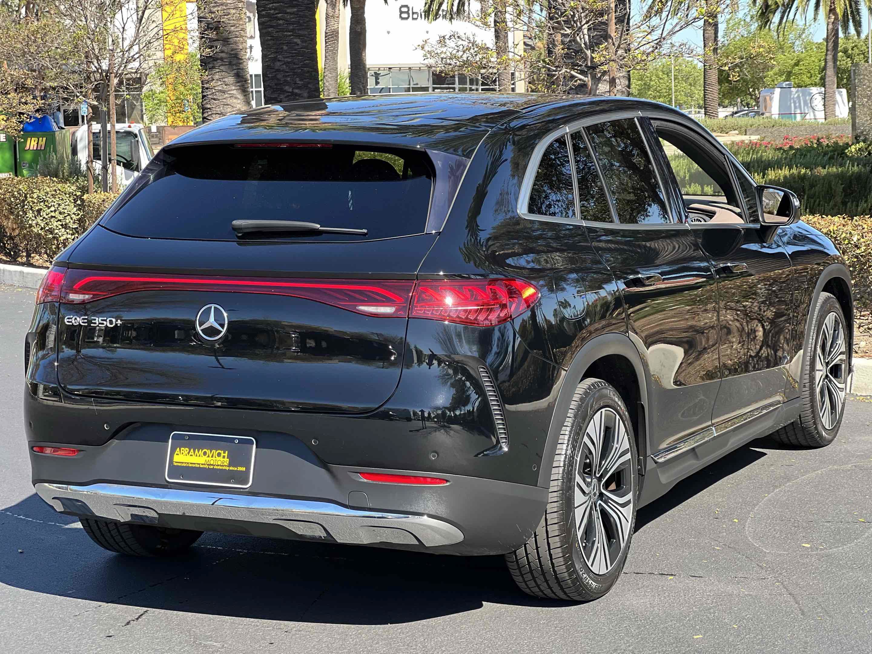 Used 2023 Mercedes-Benz EQE 350+ SUV image 13