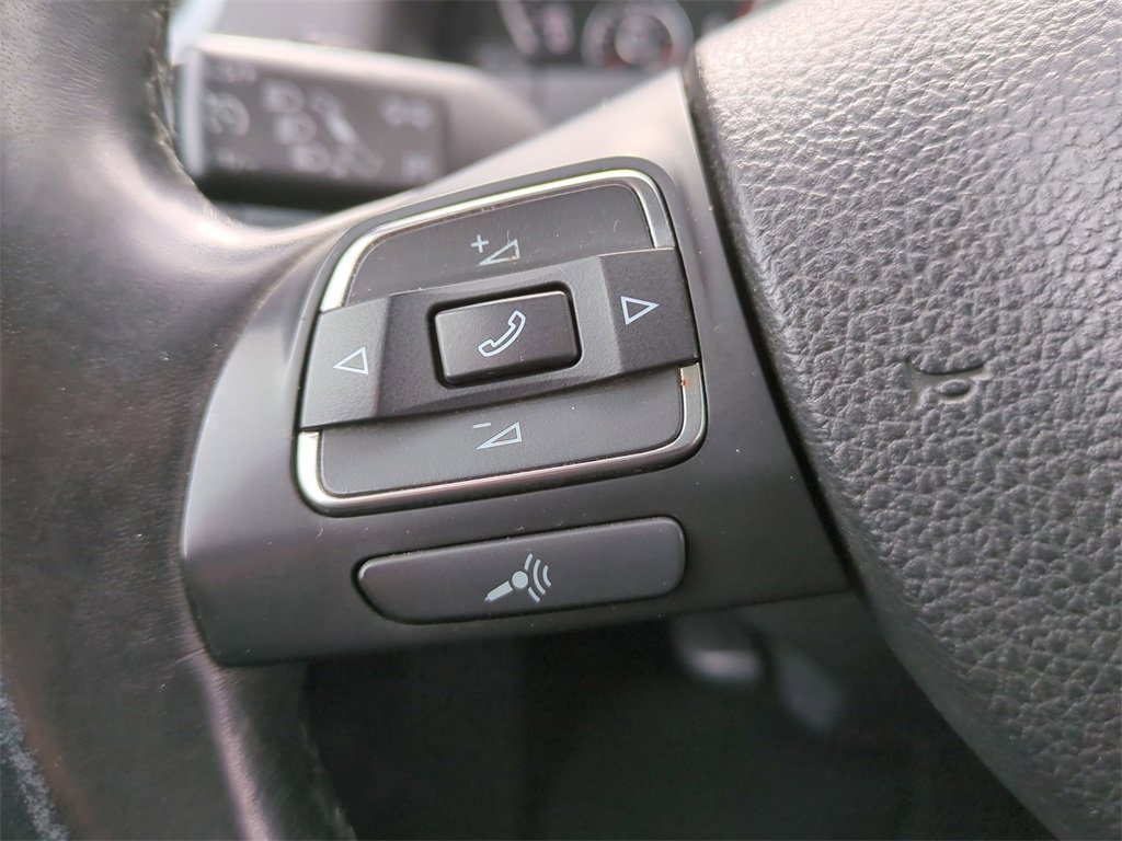 Used 2017 Volkswagen Tiguan S image 18