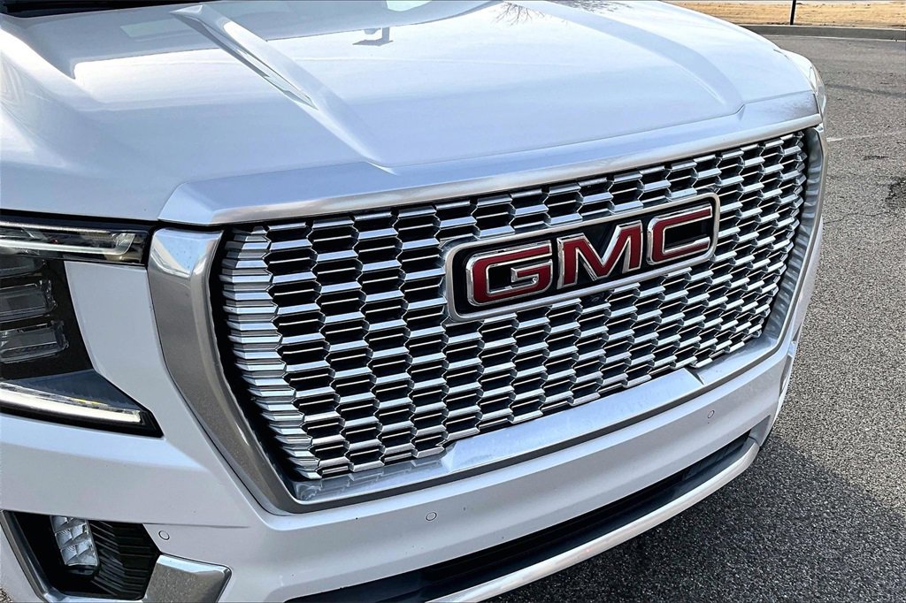 Used 2021 GMC Yukon XL Denali w/ Denali Ultimate Package image 31