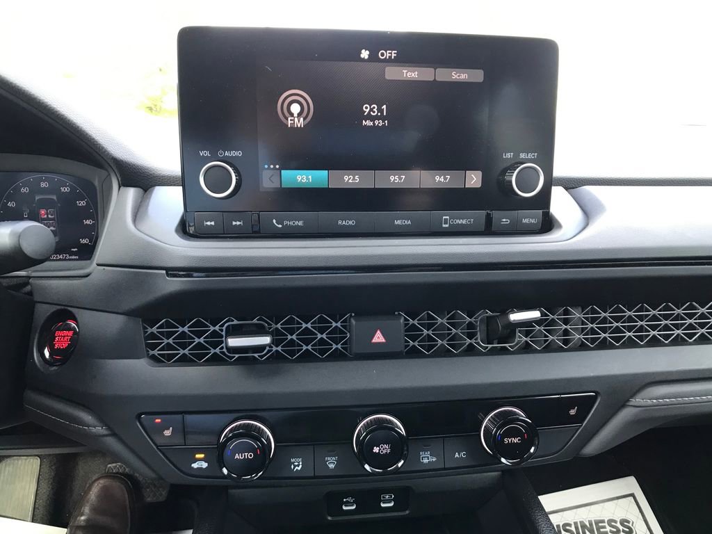 Certified 2023 Honda Accord EX image 9