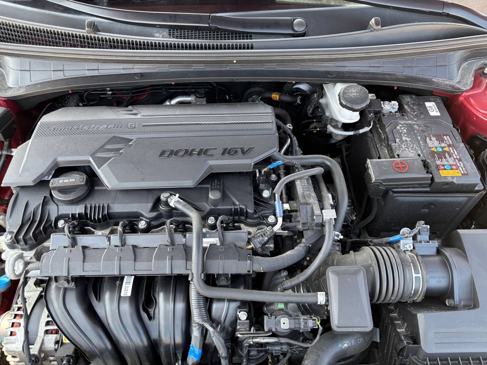 Used 2025 Hyundai Elantra Limited FWD image 31