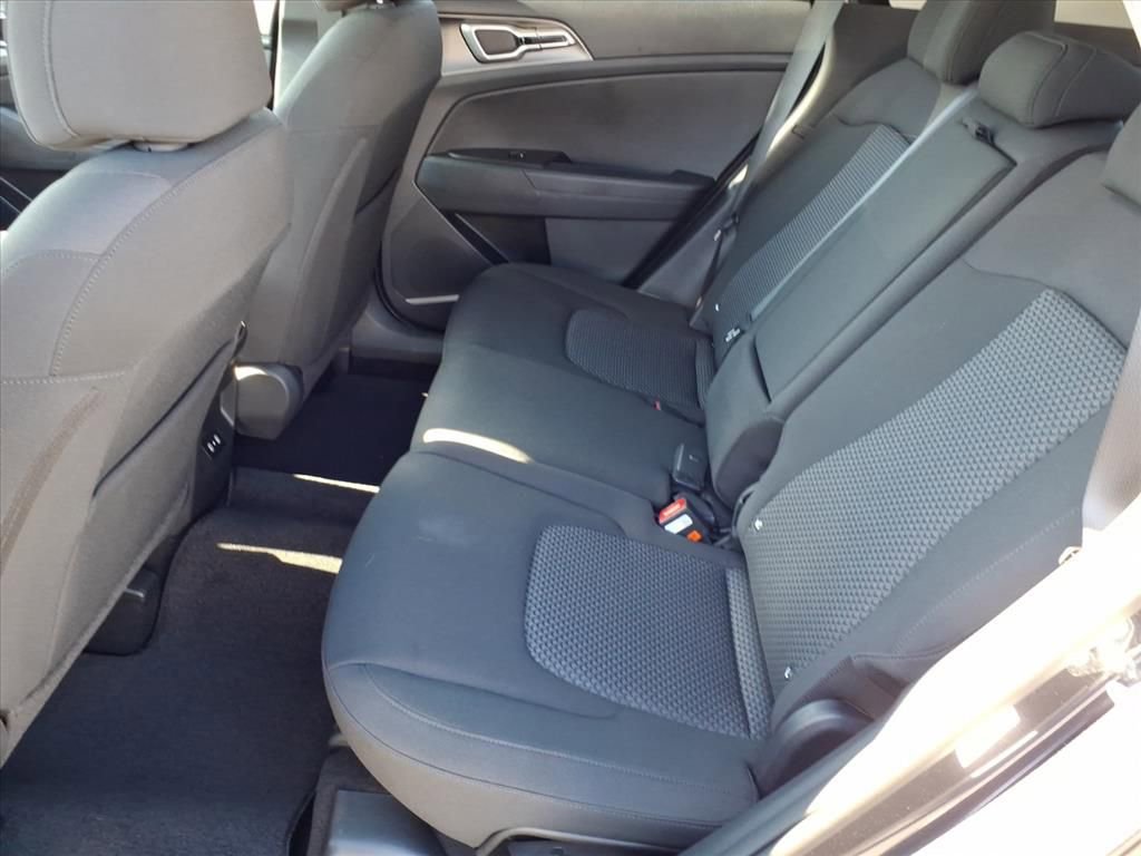 New 2026 Kia Sportage LX image 12