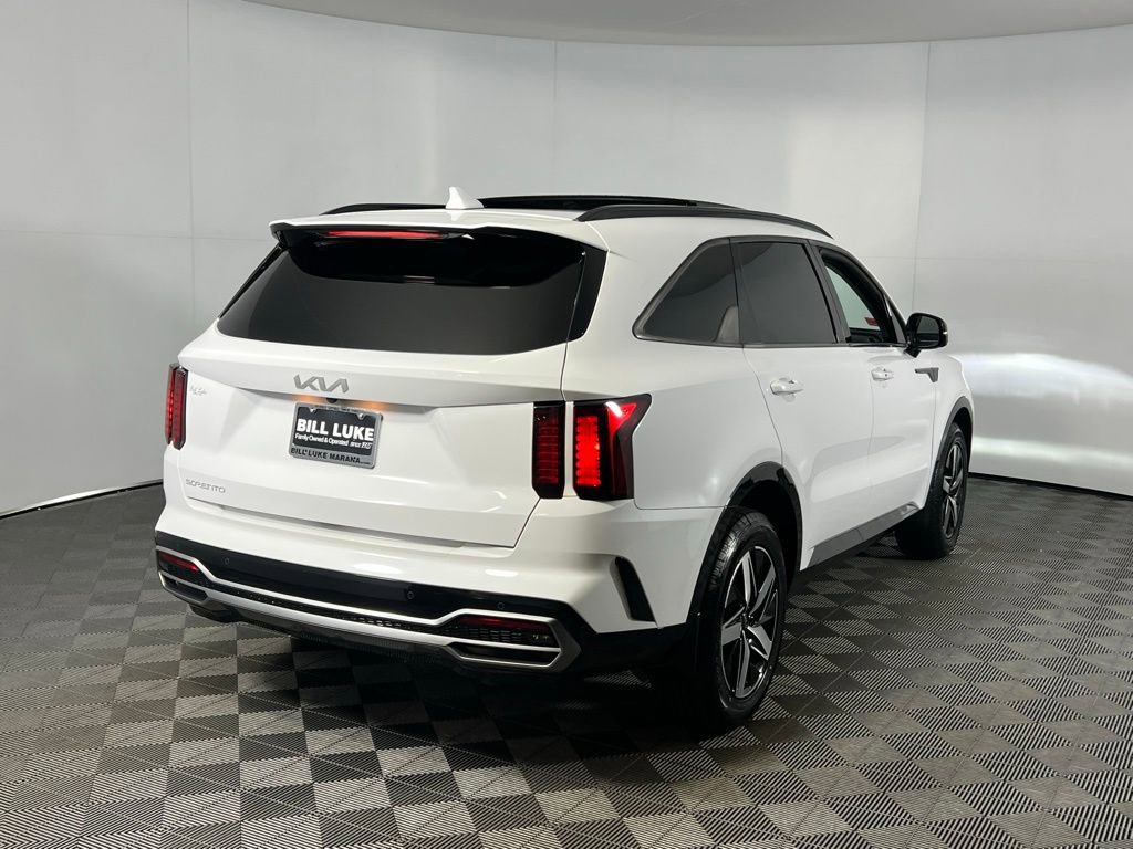 Used 2023 Kia Sorento EX w/ Panoramic Sunroof Package image 7