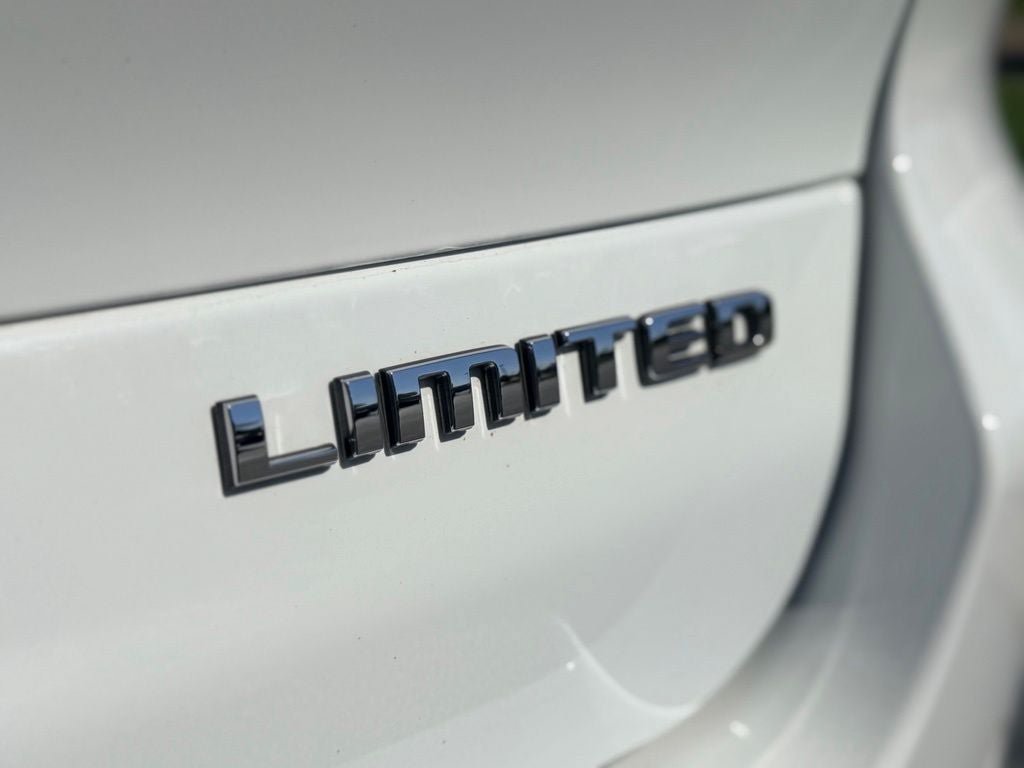 Used 2023 Jeep Grand Cherokee L Limited w/ Trailer Tow Group (B) AWD/4WD image 11