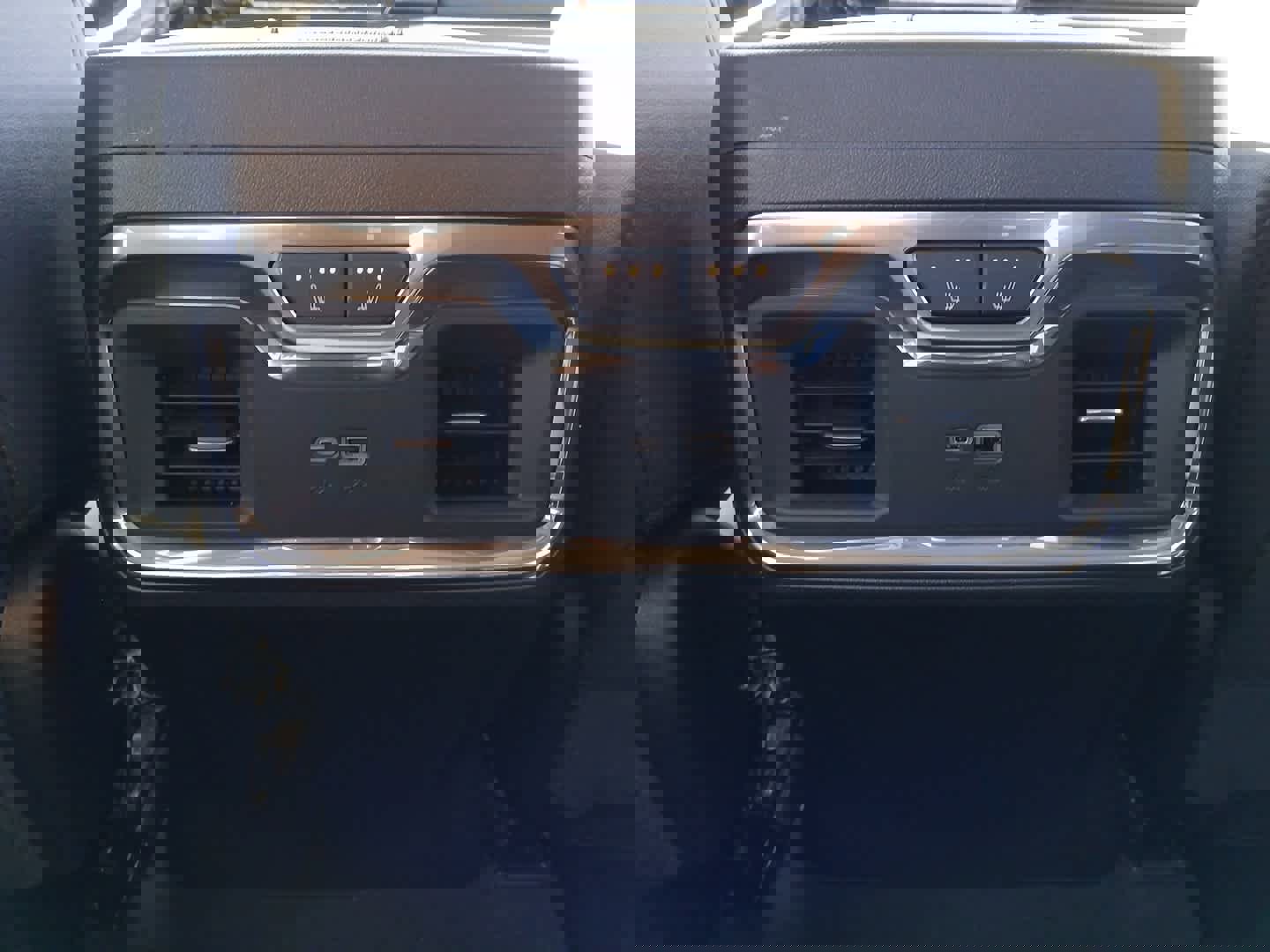 Used 2025 Chevrolet Silverado 3500 LTZ w/ LTZ Plus Package image 55