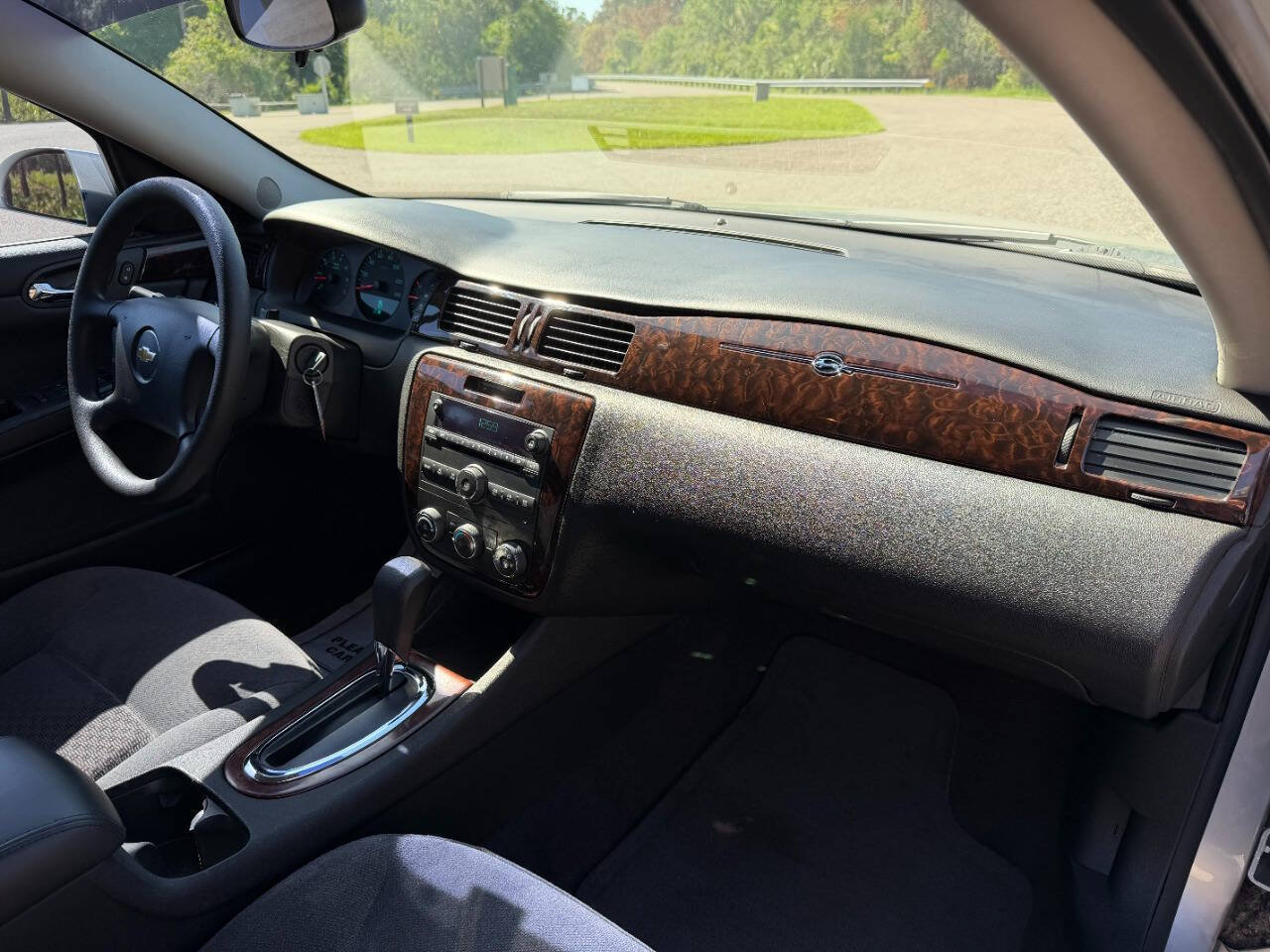Used 2014 Chevrolet Impala Limited LS FWD image 22
