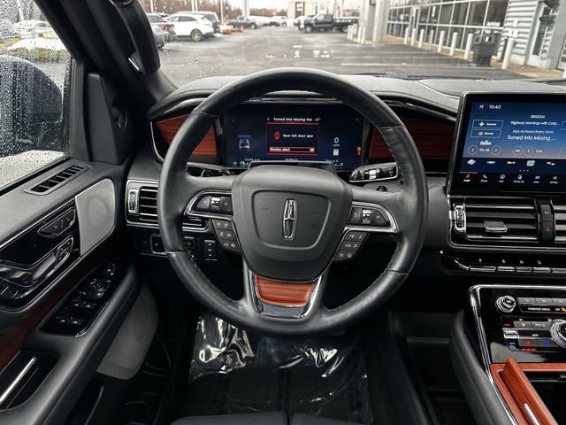 Used 2024 Lincoln Navigator Reserve image 14