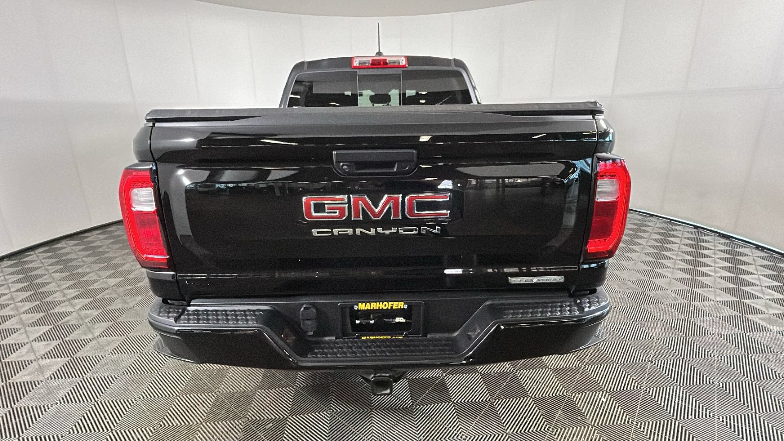 Used 2023 GMC Canyon Elevation w/ Convenience Package AWD/4WD image 4