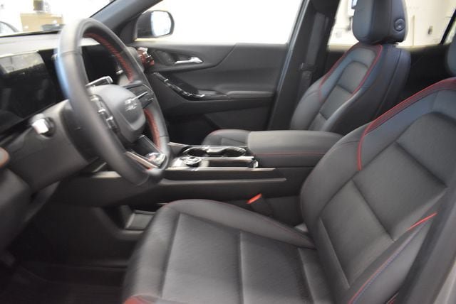 Used 2026 Chevrolet Equinox RS w/ LPO, Floor Liner Package AWD/4WD image 21