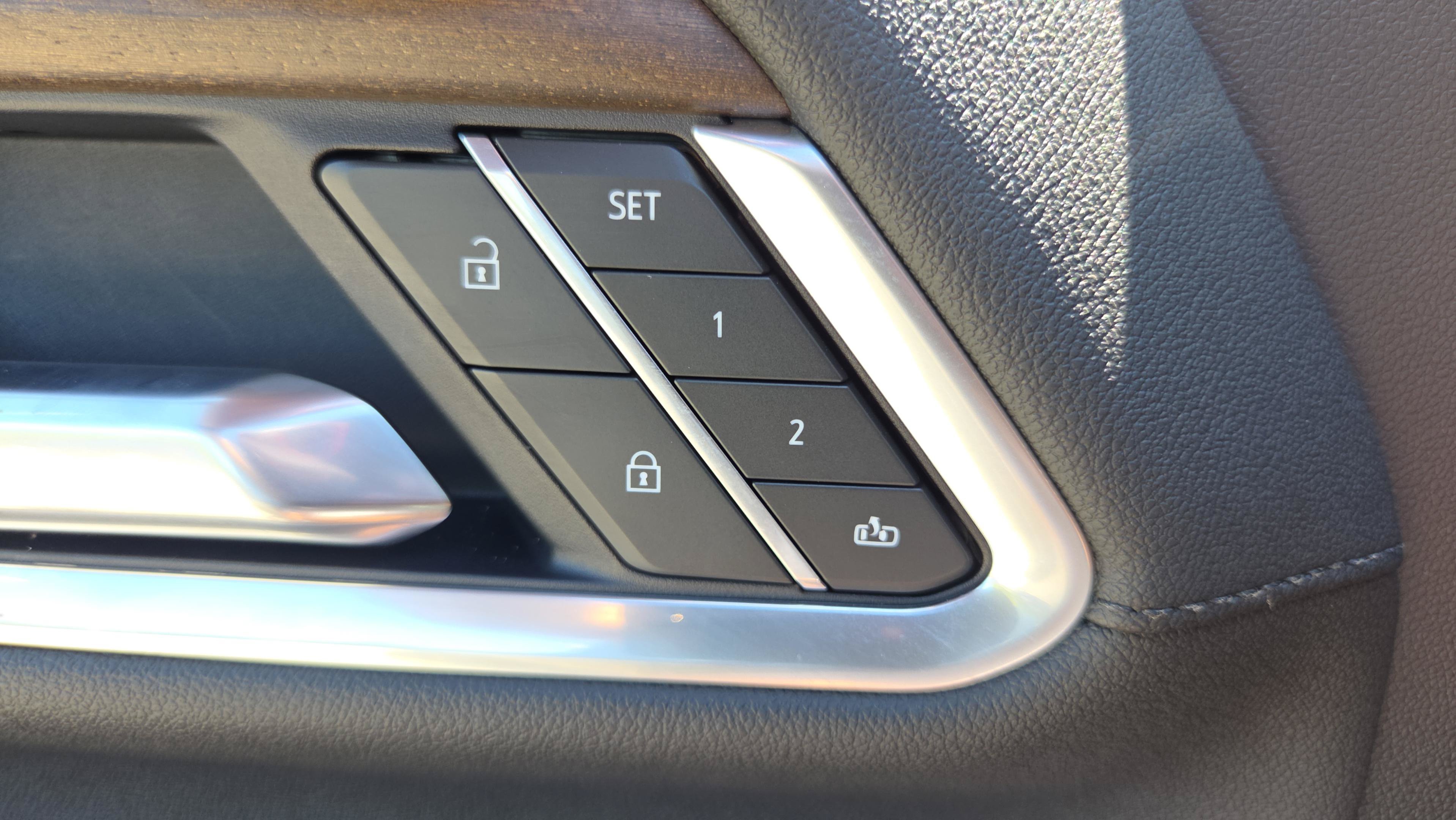 New 2026 Chevrolet Blazer EV RS w/ LPO, Tech Bronze Package FWD image 35