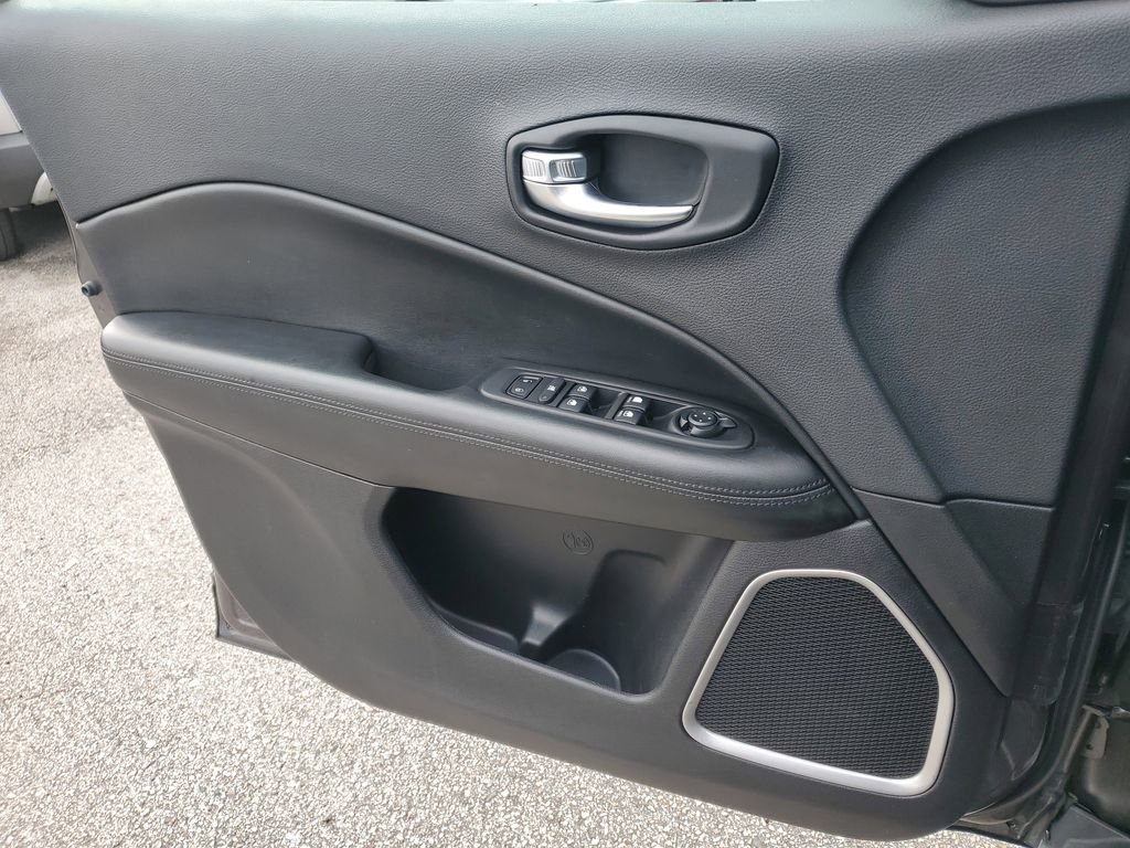 Used 2021 Jeep Compass Latitude image 20