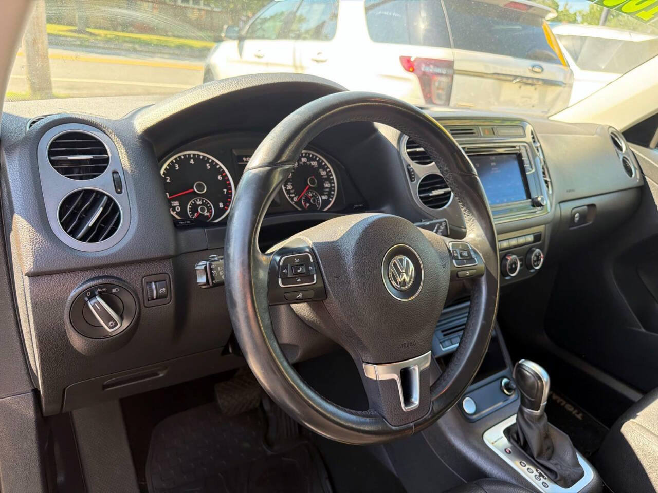 Used 2017 Volkswagen Tiguan S AWD/4WD image 15
