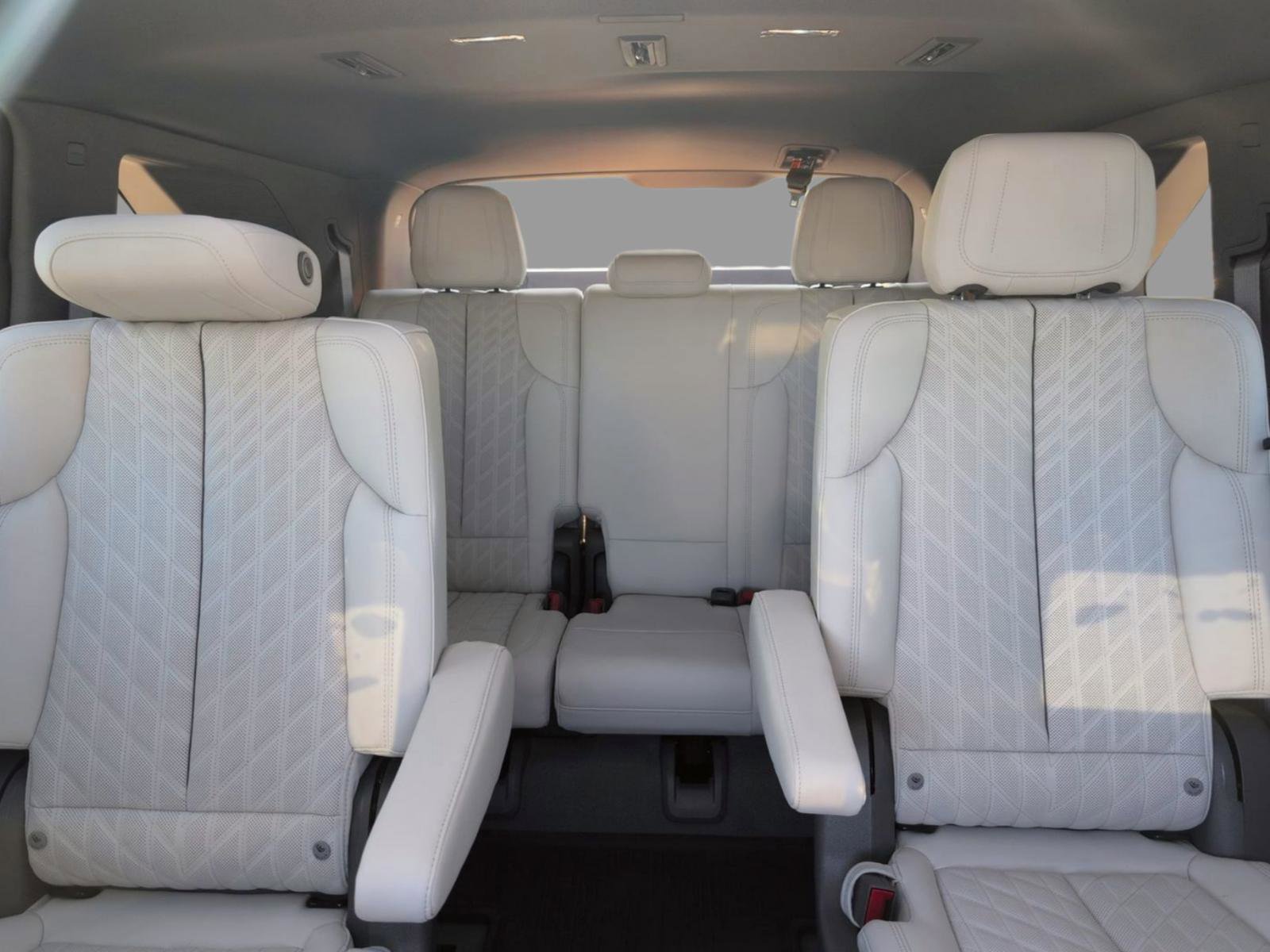 New 2026 Cadillac Escalade IQ Luxury 1 w/ LPO, Floor Liner Package image 23