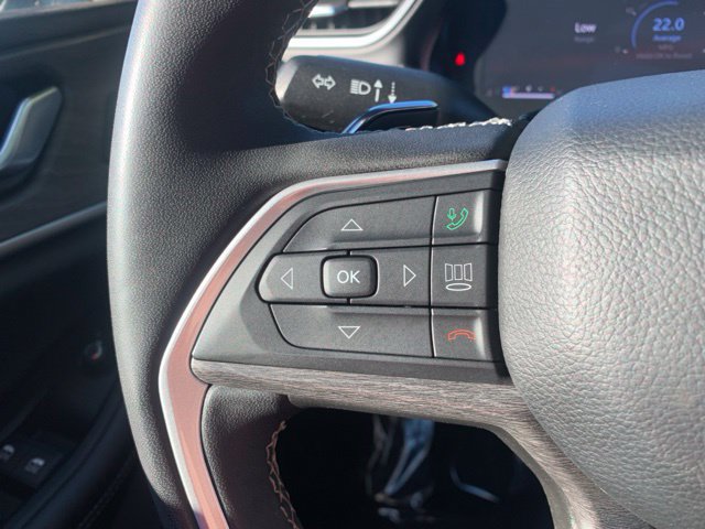Used 2024 Jeep Grand Cherokee Limited w/ Luxury Tech Group II AWD/4WD image 25