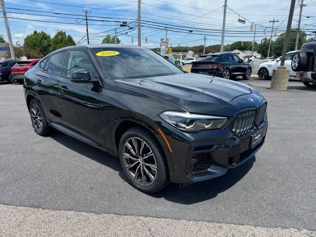 Used 2022 BMW X6 M50i w/ Premium Package AWD/4WD image 16