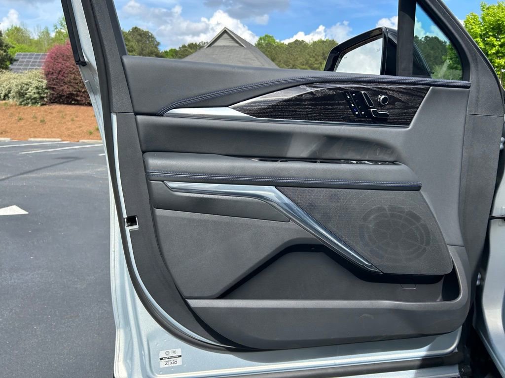 Used 2025 Cadillac Escalade IQ Sport 1 w/ Smart Trailering package image 64