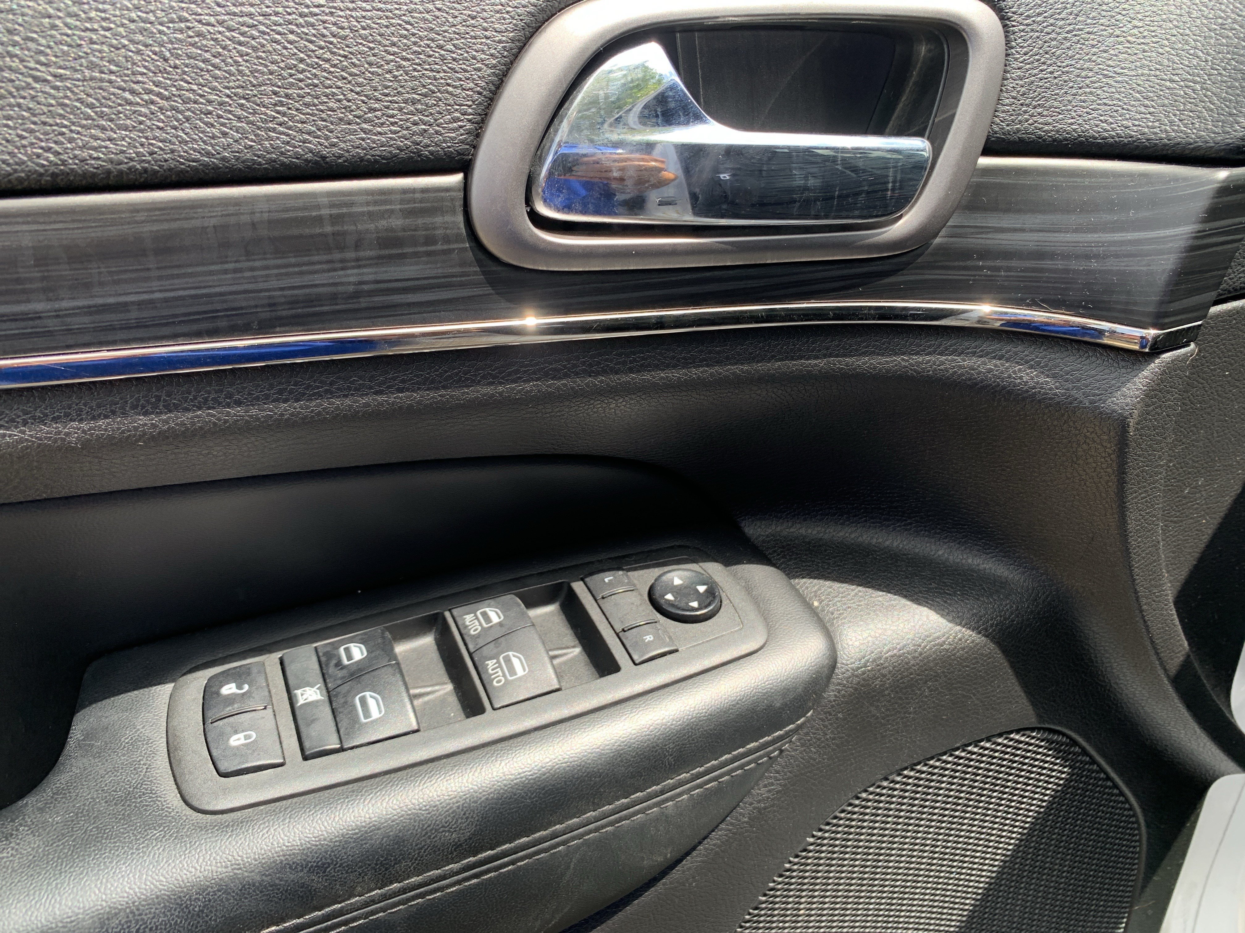 Used 2021 Jeep Grand Cherokee Limited X RWD image 15