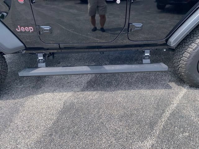 Used 2023 Jeep Wrangler Unlimited Rubicon w/ Cold Weather Group AWD/4WD image 19