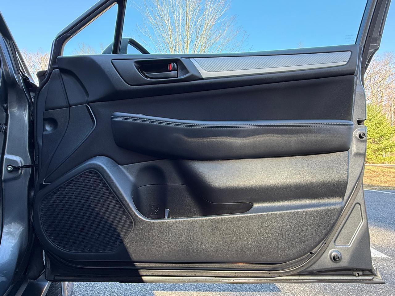 Used 2018 Subaru Outback 2.5i AWD/4WD image 21