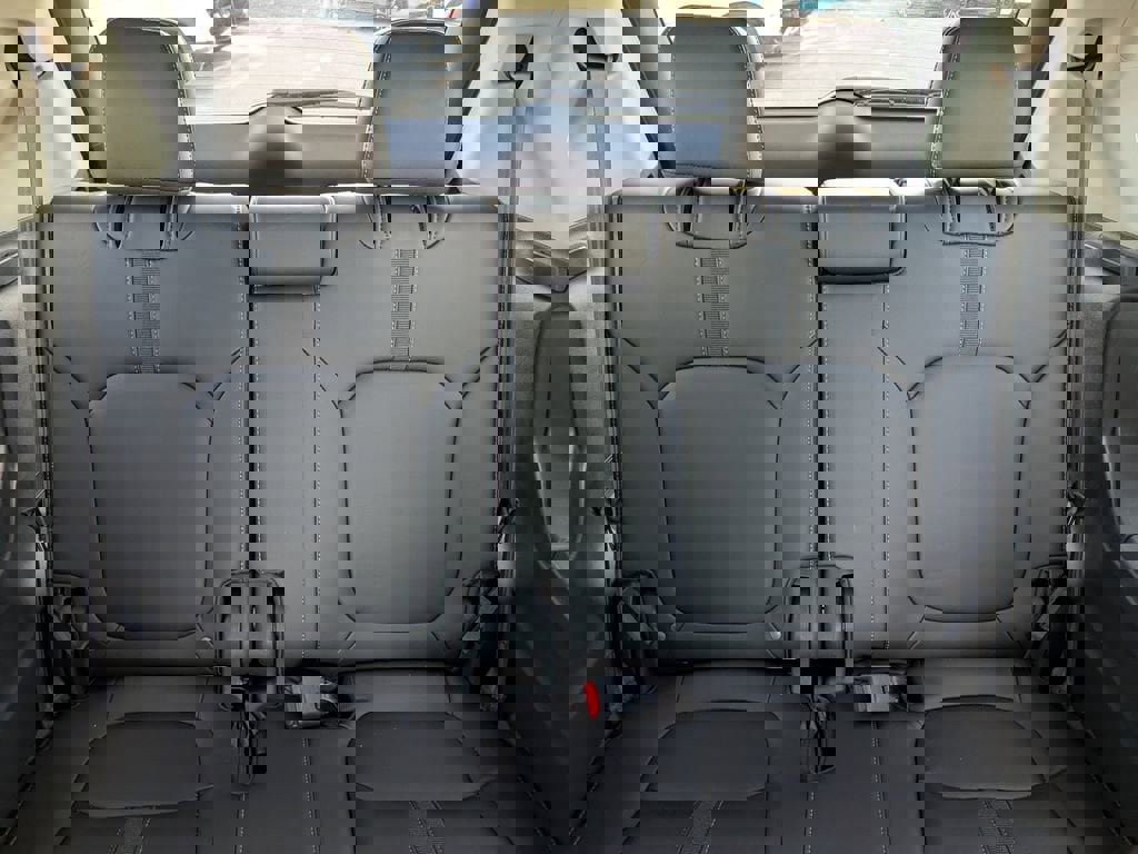 Used 2025 Honda Pilot Touring image 15