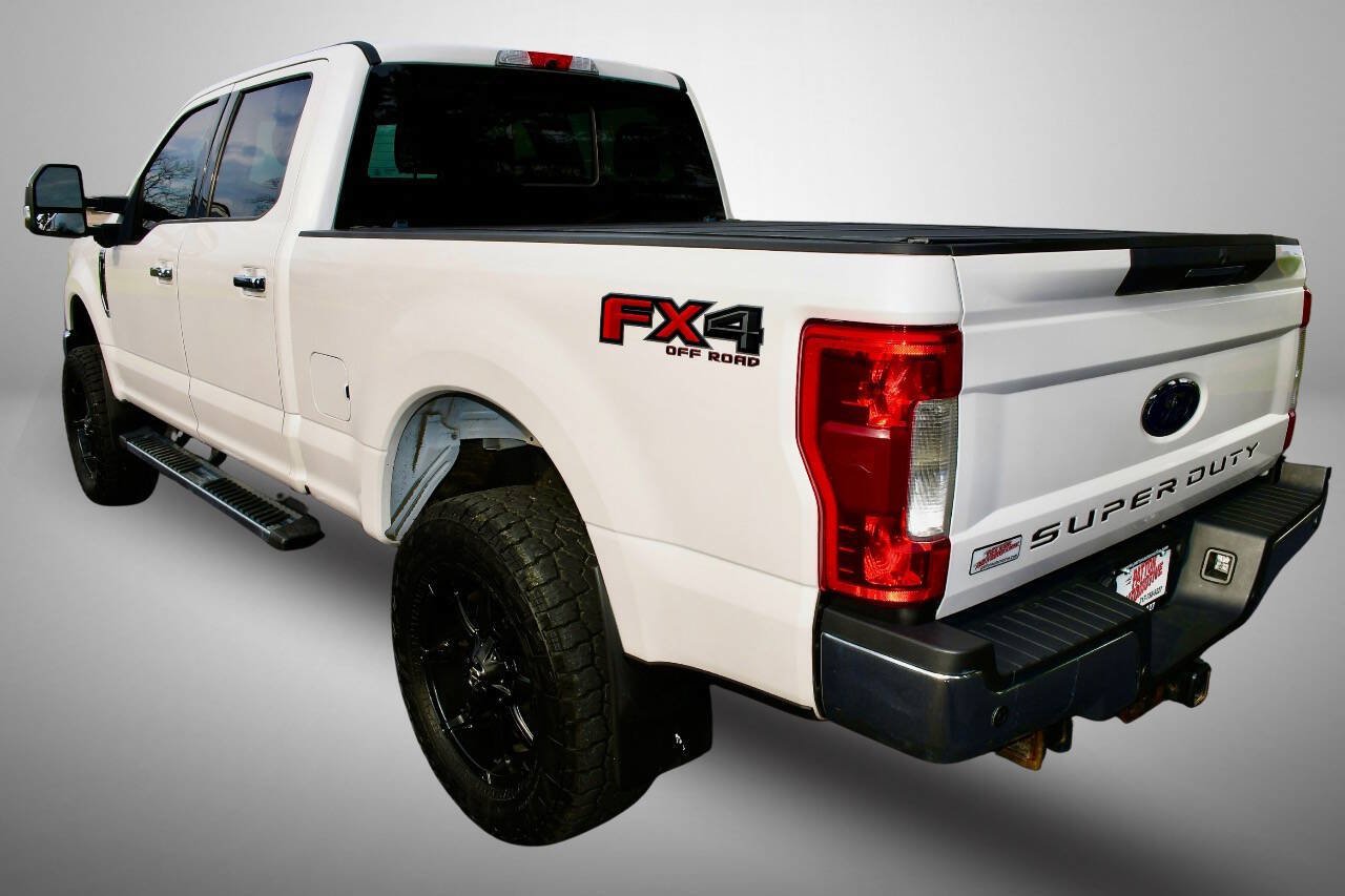 Used 2019 Ford F250 Lariat w/ Lariat Ultimate Package AWD/4WD image 4