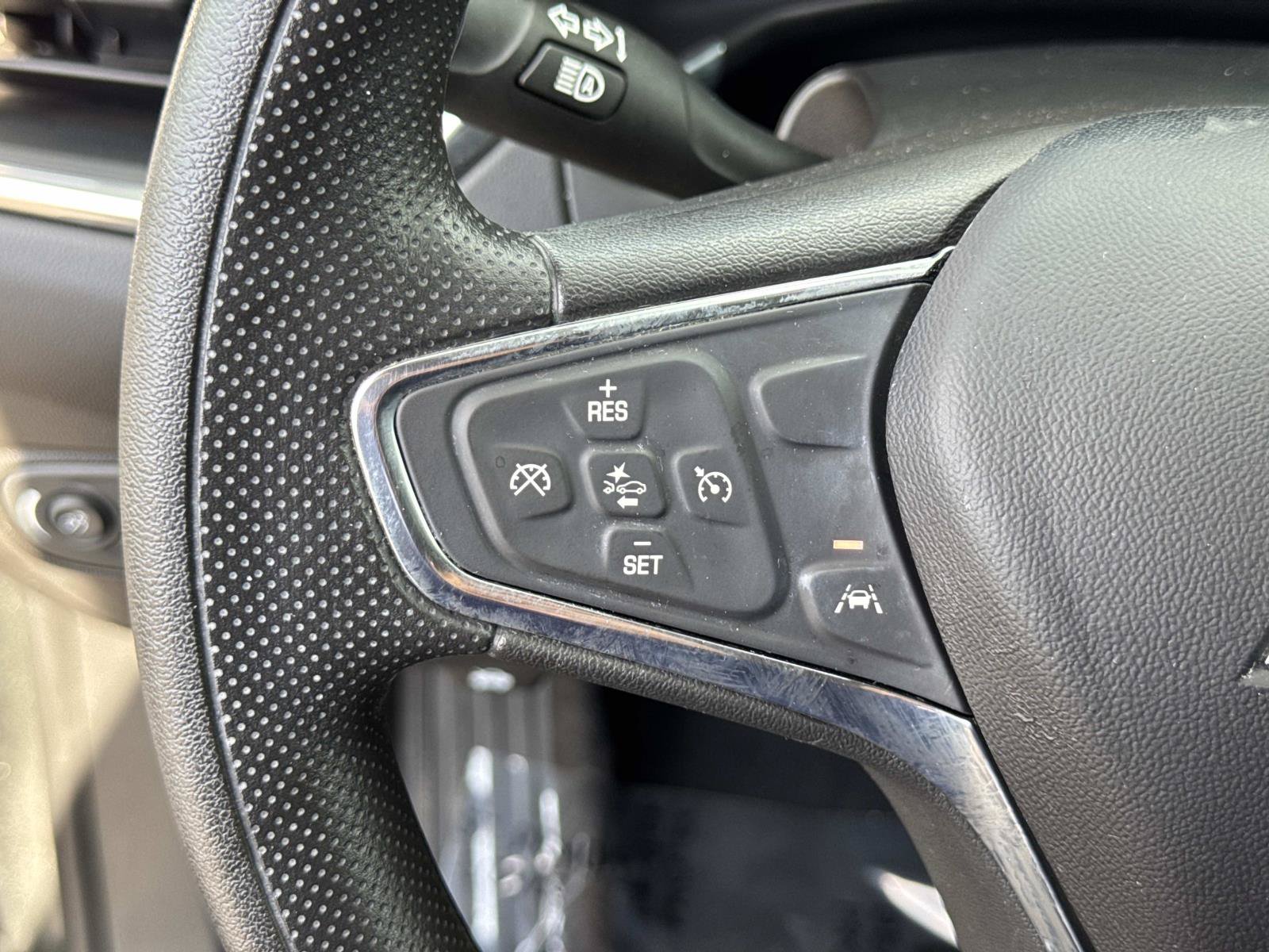 Used 2020 Chevrolet Equinox LT FWD image 11