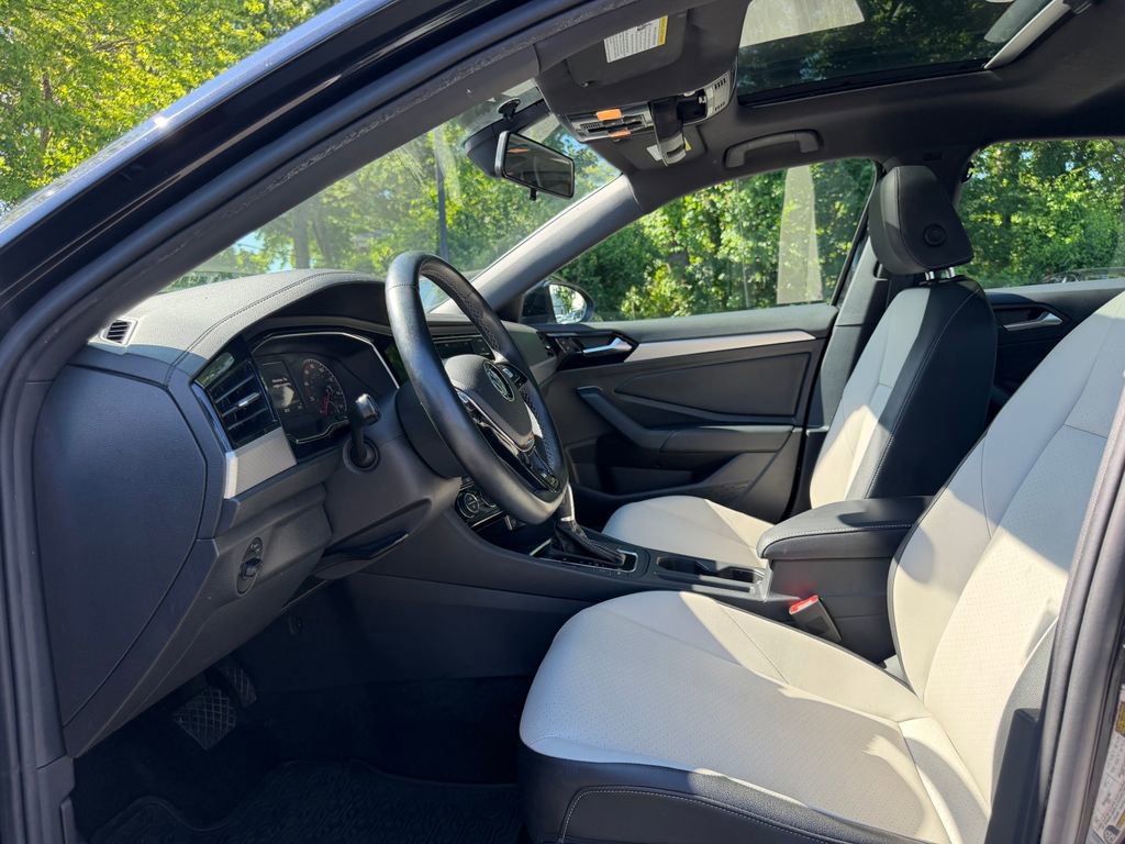 Used 2019 Volkswagen Jetta R-Line w/ R-Line Cold Weather Package FWD image 17