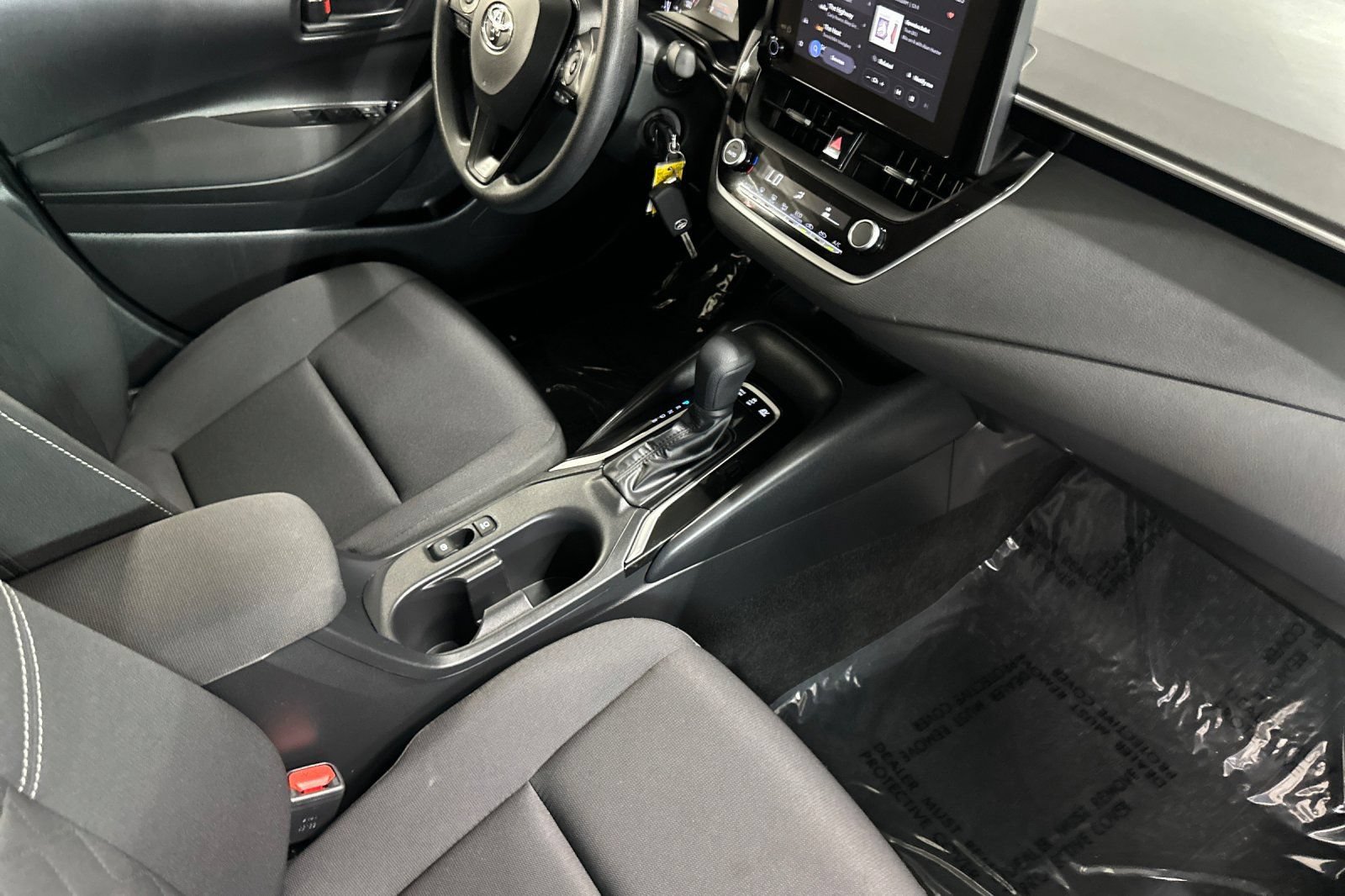 Certified 2025 Toyota Corolla LE FWD image 15