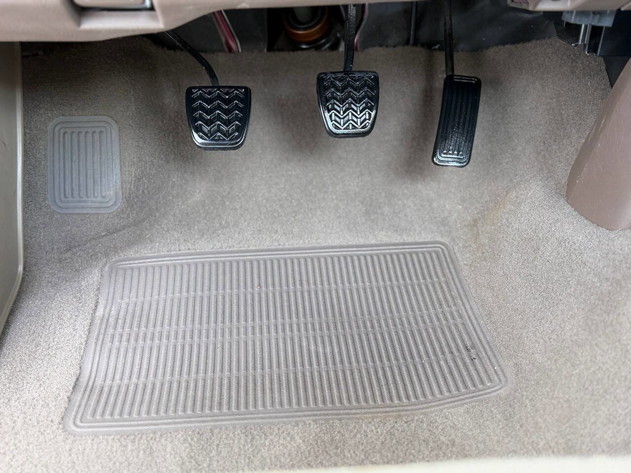 Used 2002 Toyota Tacoma 2WD Regular Cab image 32