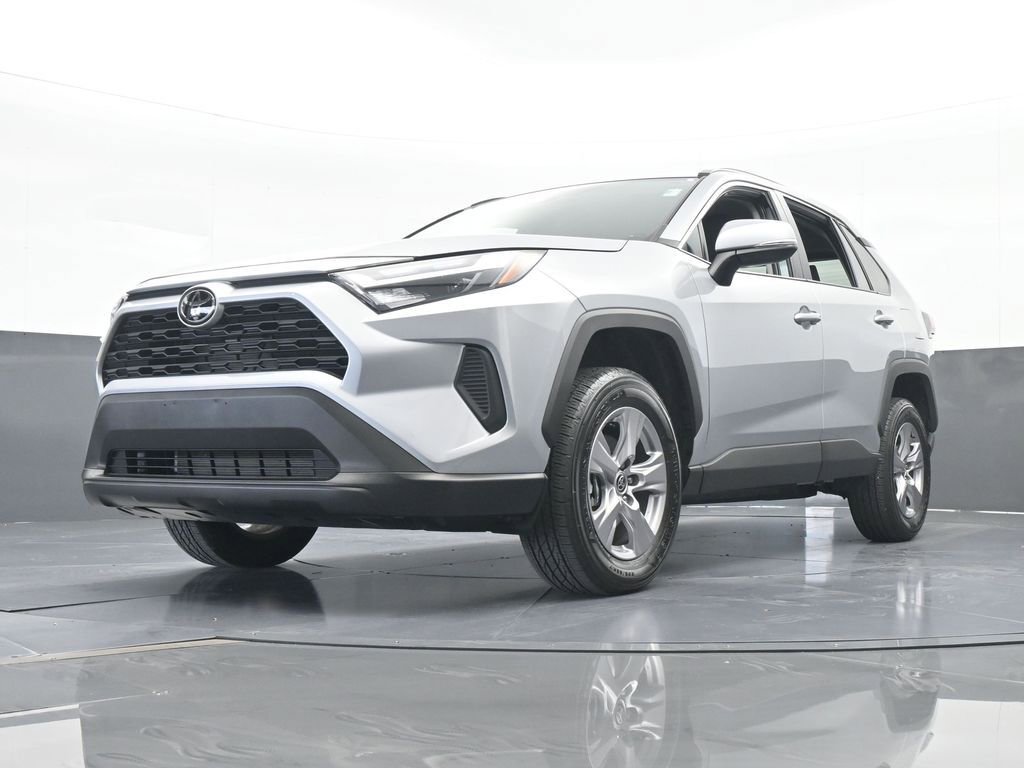 Used 2025 Toyota RAV4 XLE image 55