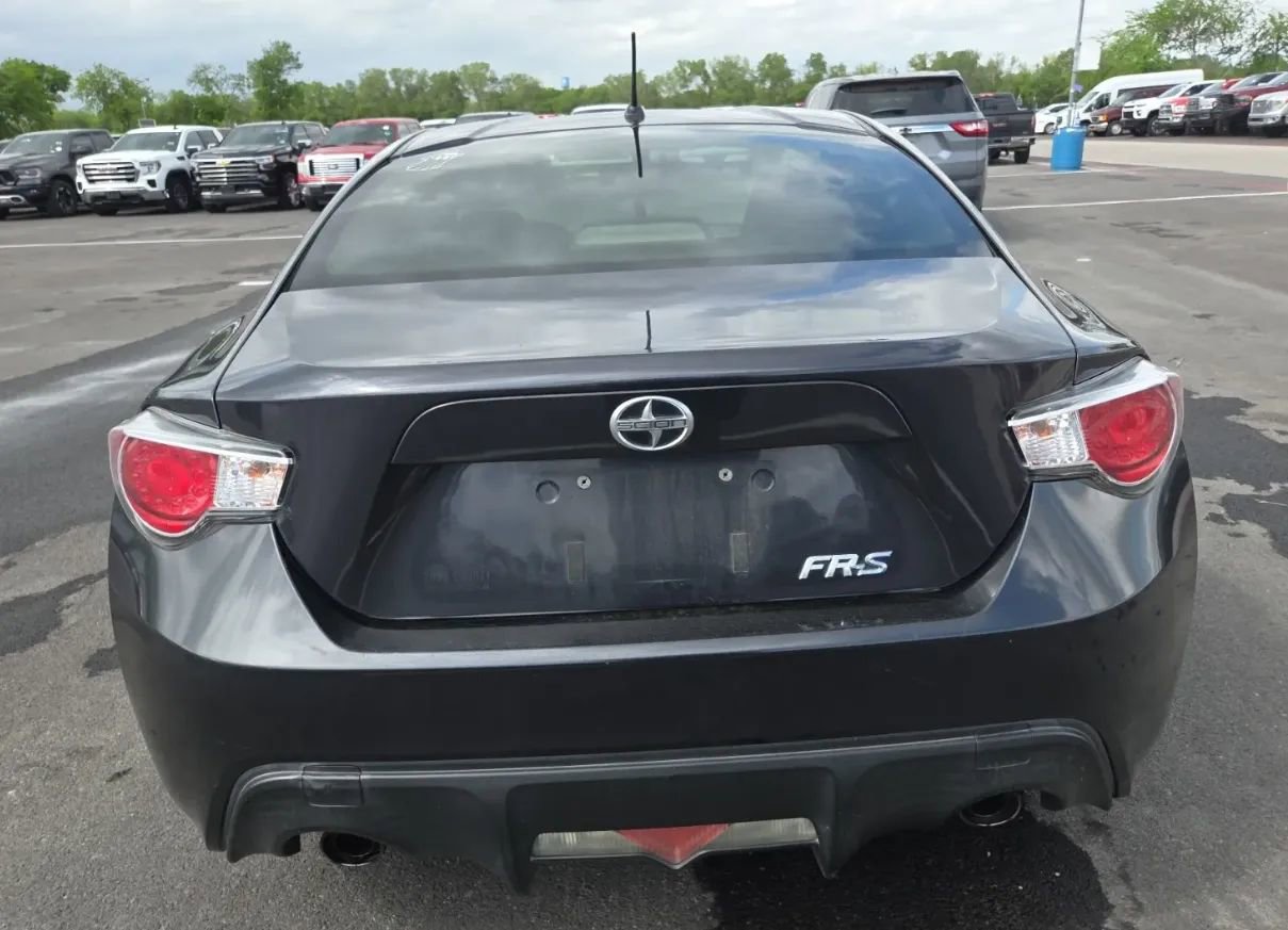 Used 2013 Scion FR-S image 3