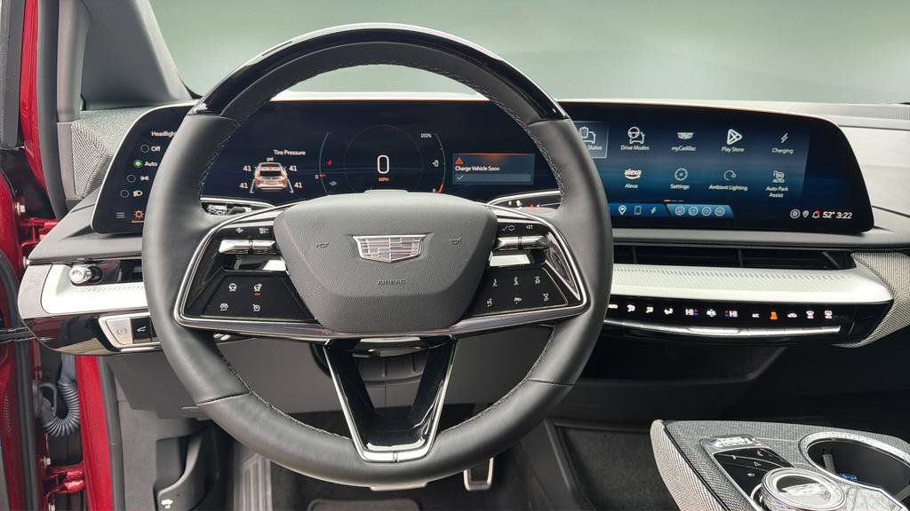 Certified 2025 Cadillac Optiq Sport 2 image 32