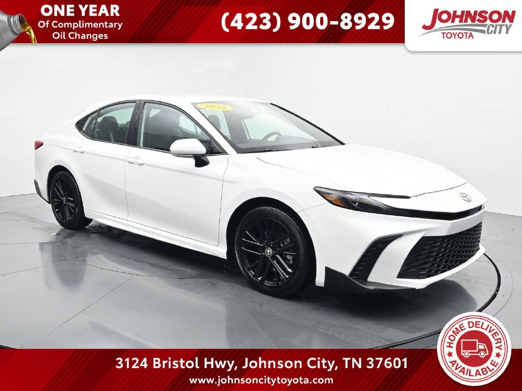 Used 2025 Toyota Camry SE