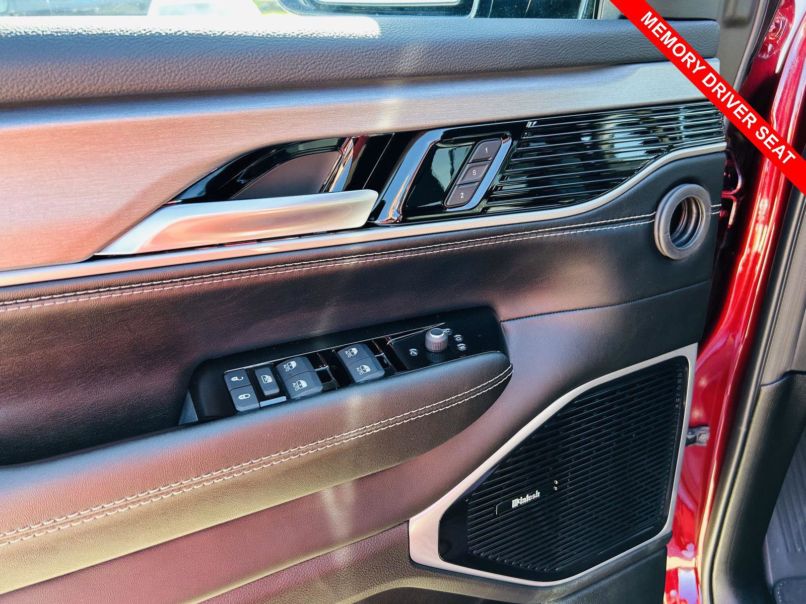 New 2026 Jeep Grand Wagoneer L Limited AWD/4WD image 21