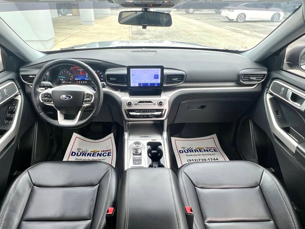 Used 2021 Ford Explorer XLT w/ Equipment Group 202A image 2