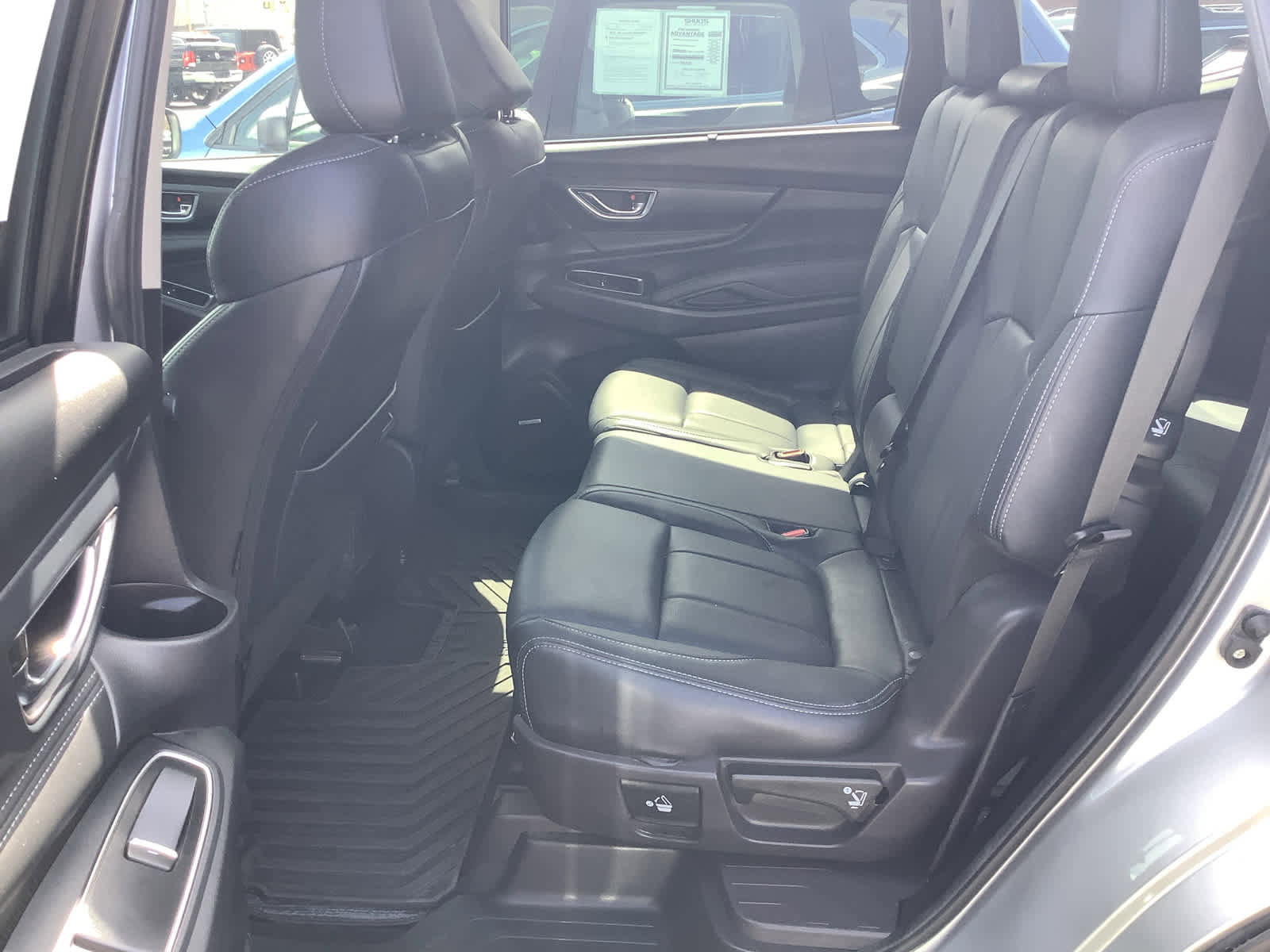 Used 2023 Subaru Ascent Limited w/ Technology Package image 9