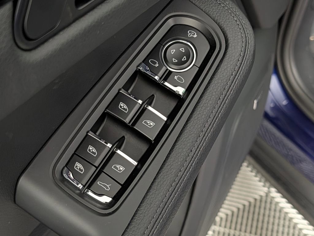 New 2026 Porsche Macan image 28