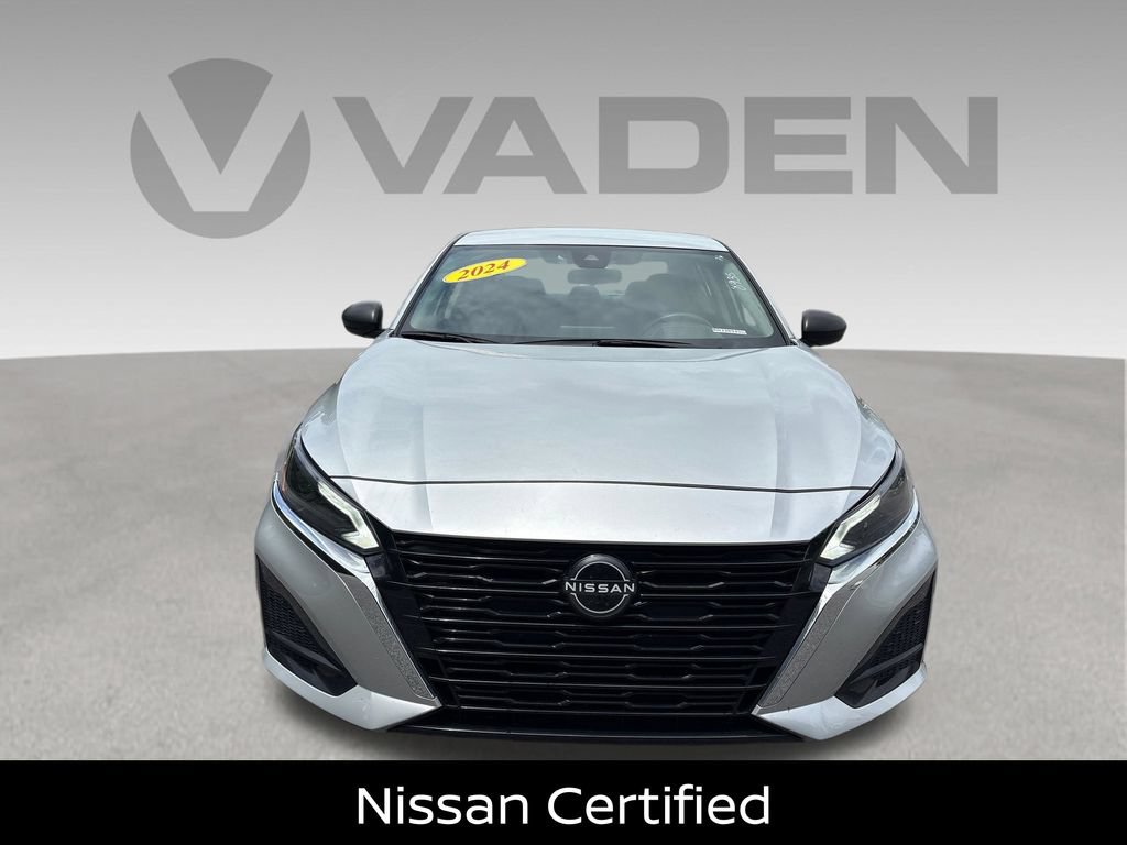 Used 2024 Nissan Altima 2.5 SV FWD image 2