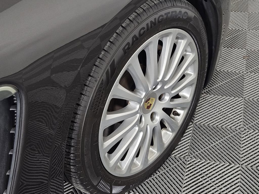 Used 2016 Porsche Panamera 4 AWD/4WD image 6