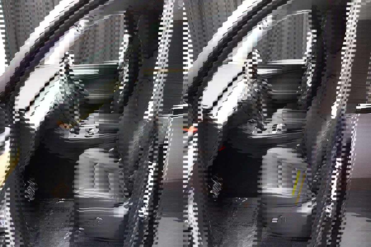 Used 2023 Tesla Model Y Performance image 29