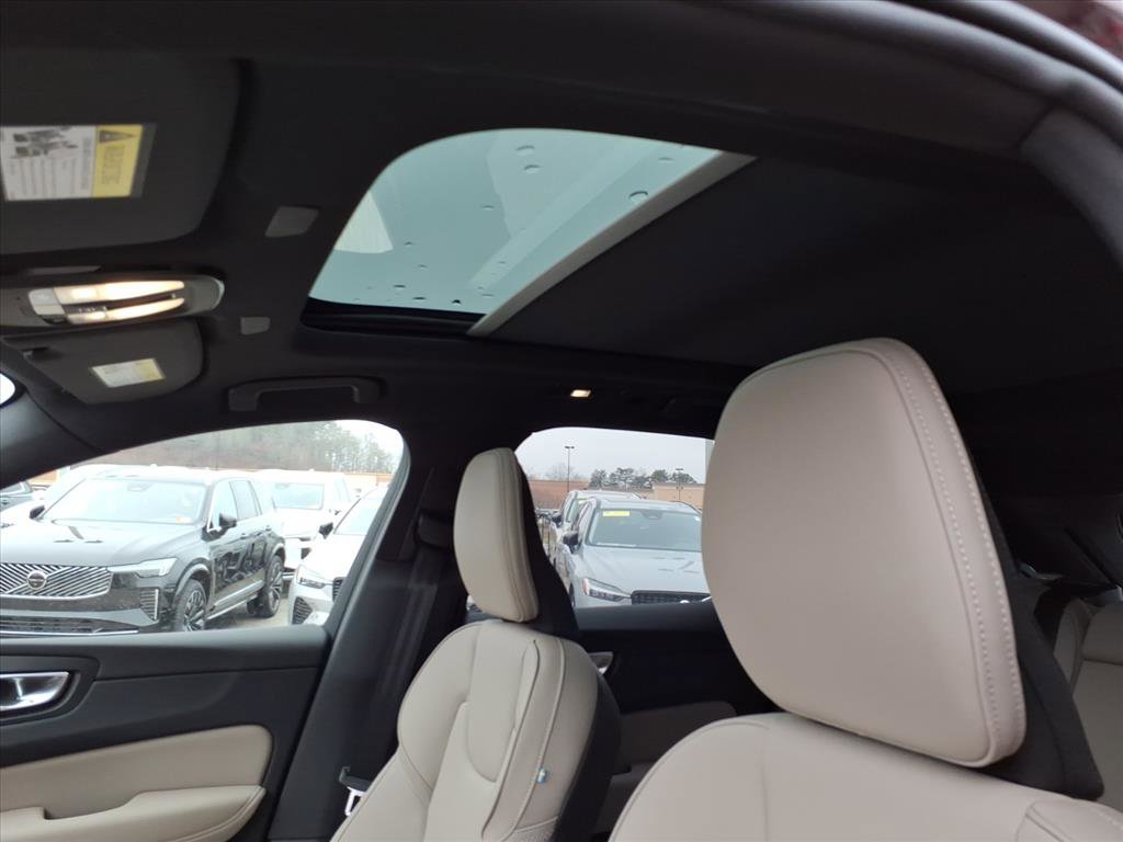 Certified 2026 Volvo XC60 B5 Plus w/ Climate Package AWD/4WD image 11